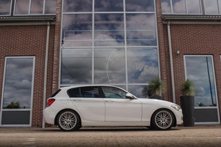 Thumbnail Mobil 7
