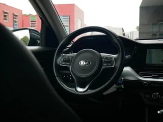 Thumbnail Mobil 6