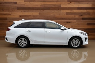 Thumbnail Mobil 6