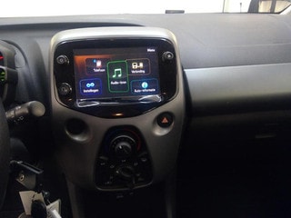 Thumbnail Mobil 8