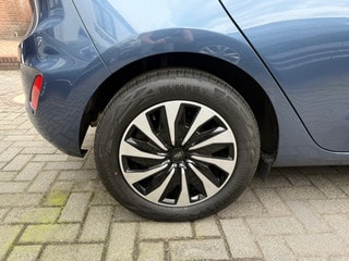 Thumbnail Mobil 6