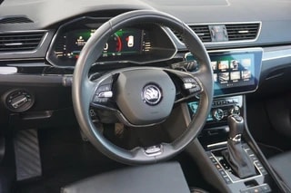 Thumbnail Mobil 9