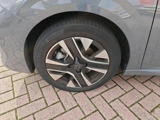 Thumbnail Mobil 4
