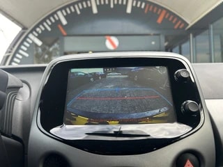 Thumbnail Mobil 6