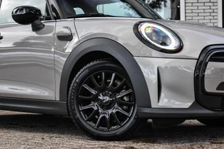 Thumbnail Mobil 8