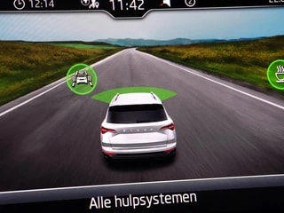 Thumbnail Mobil 8