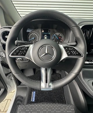 Thumbnail Mobil 4