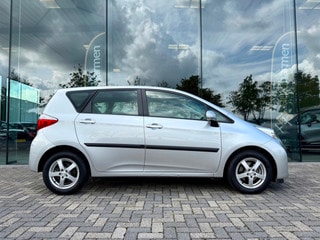 Thumbnail Mobil 7