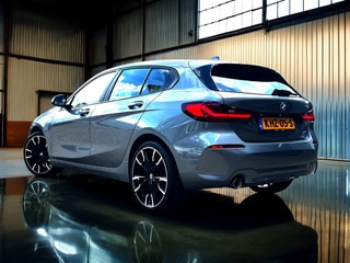 Thumbnail Mobil 2