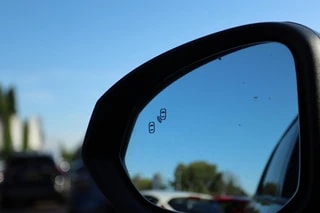 Thumbnail Mobil 7