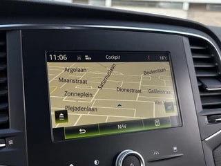 Thumbnail Mobil 8