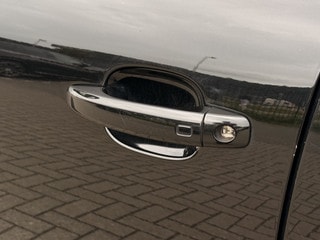 Thumbnail Mobil 9
