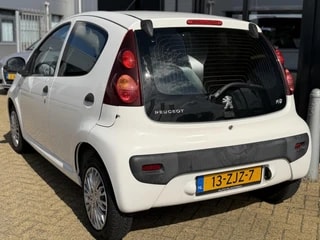 Thumbnail Mobil 4