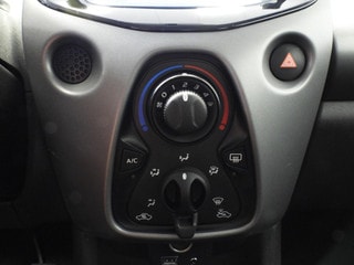 Thumbnail Mobil 6