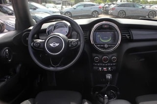 Thumbnail Mobil 9