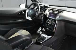 Thumbnail Mobil 4