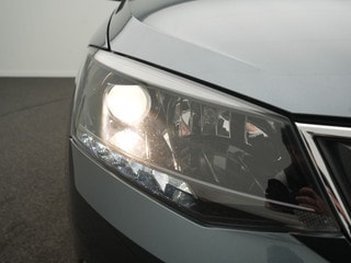 Thumbnail Mobil 10