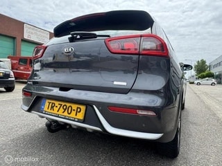 Thumbnail Mobil 6