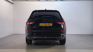 Thumbnail Mobil 8