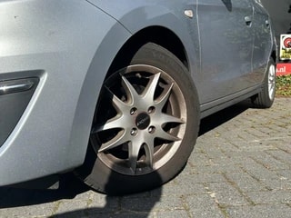 Thumbnail Mobil 6