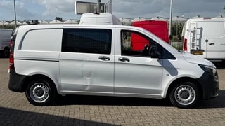 Thumbnail Mobil 6