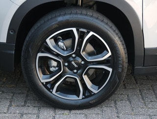 Thumbnail Mobil 6