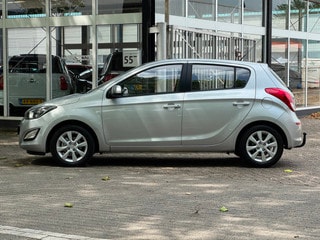 Thumbnail Mobil 8