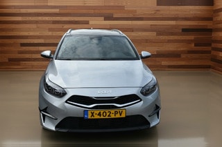 Thumbnail Mobil 8