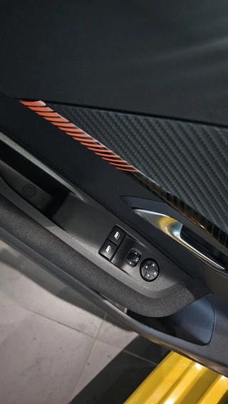 Thumbnail Mobil 7