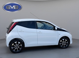 Thumbnail Mobil 10
