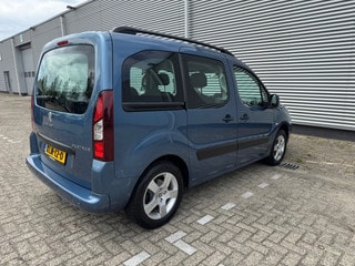 Thumbnail Mobil 6