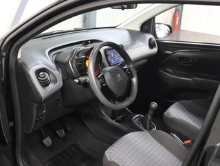 Thumbnail Mobil 10