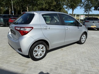 Thumbnail Mobil 4