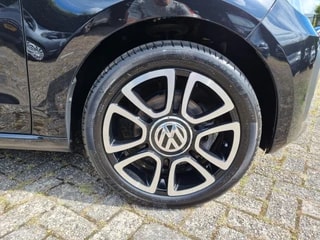 Thumbnail Mobil 6